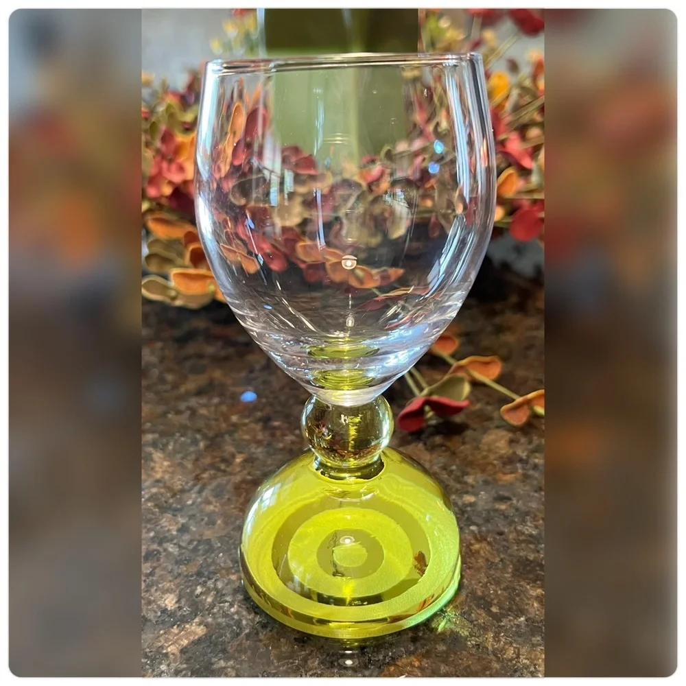 Set of Four-Lime Green Swirl Bottom Base Cordial/Shot Glasses - Picture 2 of 5